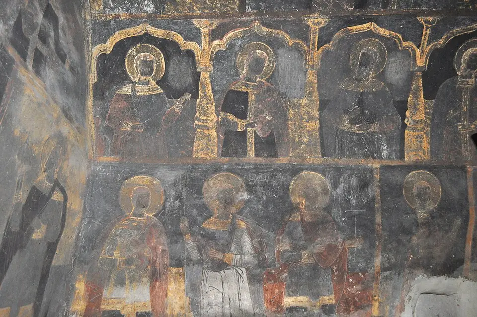 RO_HD_Biserica_monument_din_Baru_Mare_(2)