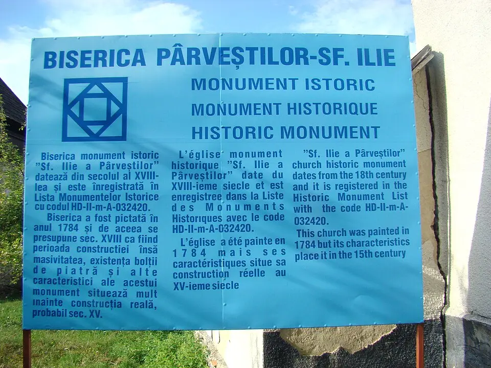 RO_HD_Biserica_monument_din_Baru_Mare_(13)
